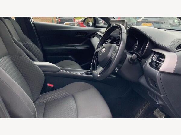 Used Toyota C-HR 2022 for sale - 76318138: Photo 13