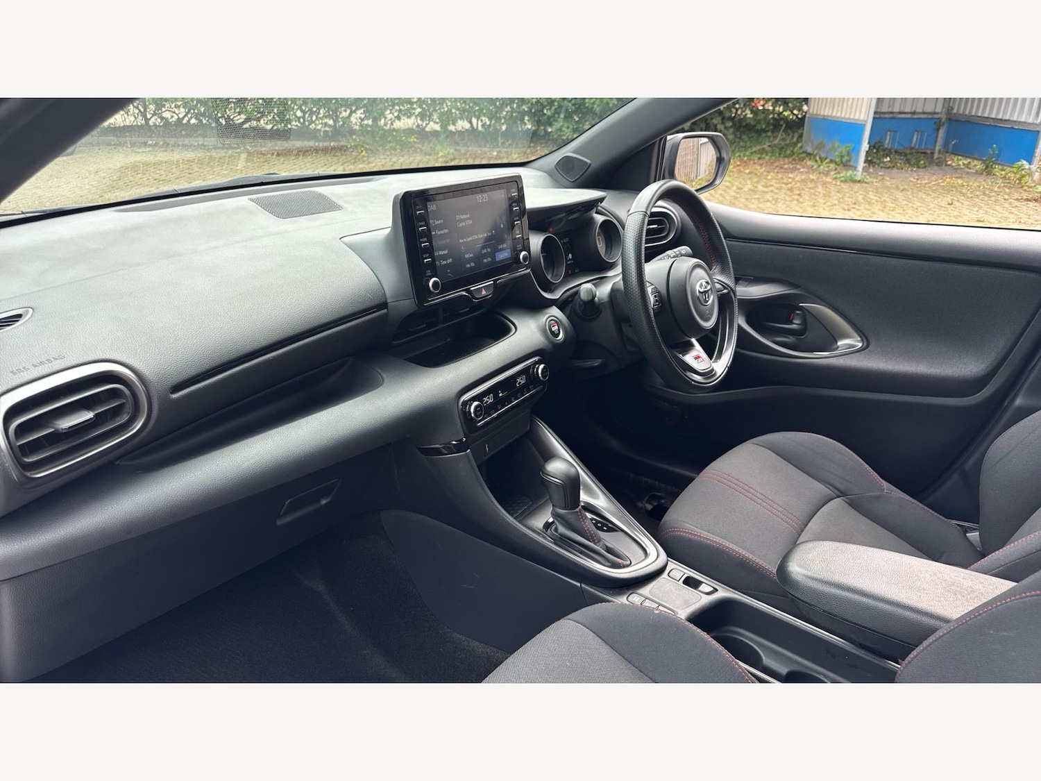 Used Toyota Yaris 2023 for sale - 76122597: Photo 12