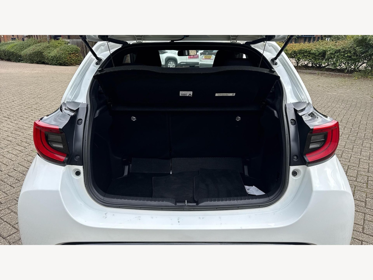 Used Toyota Yaris 2023 for sale - 76122597: Photo 16
