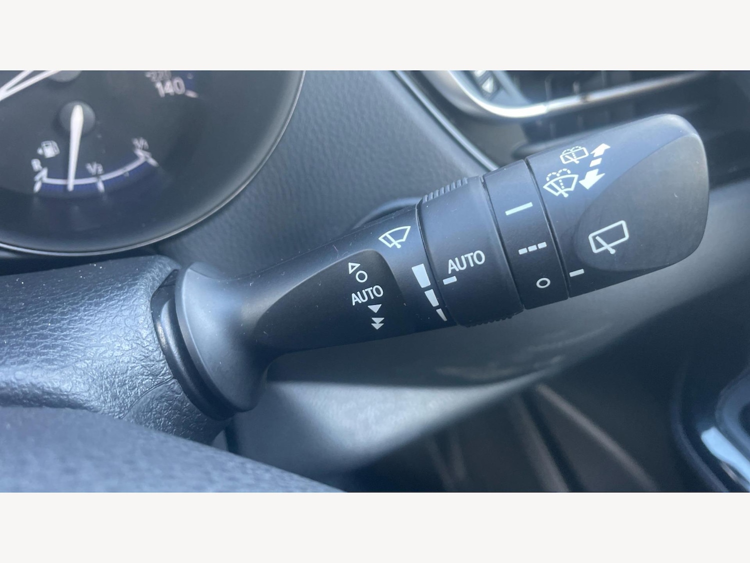 Used Toyota C-HR 2021 for sale - 76942342: Photo 28