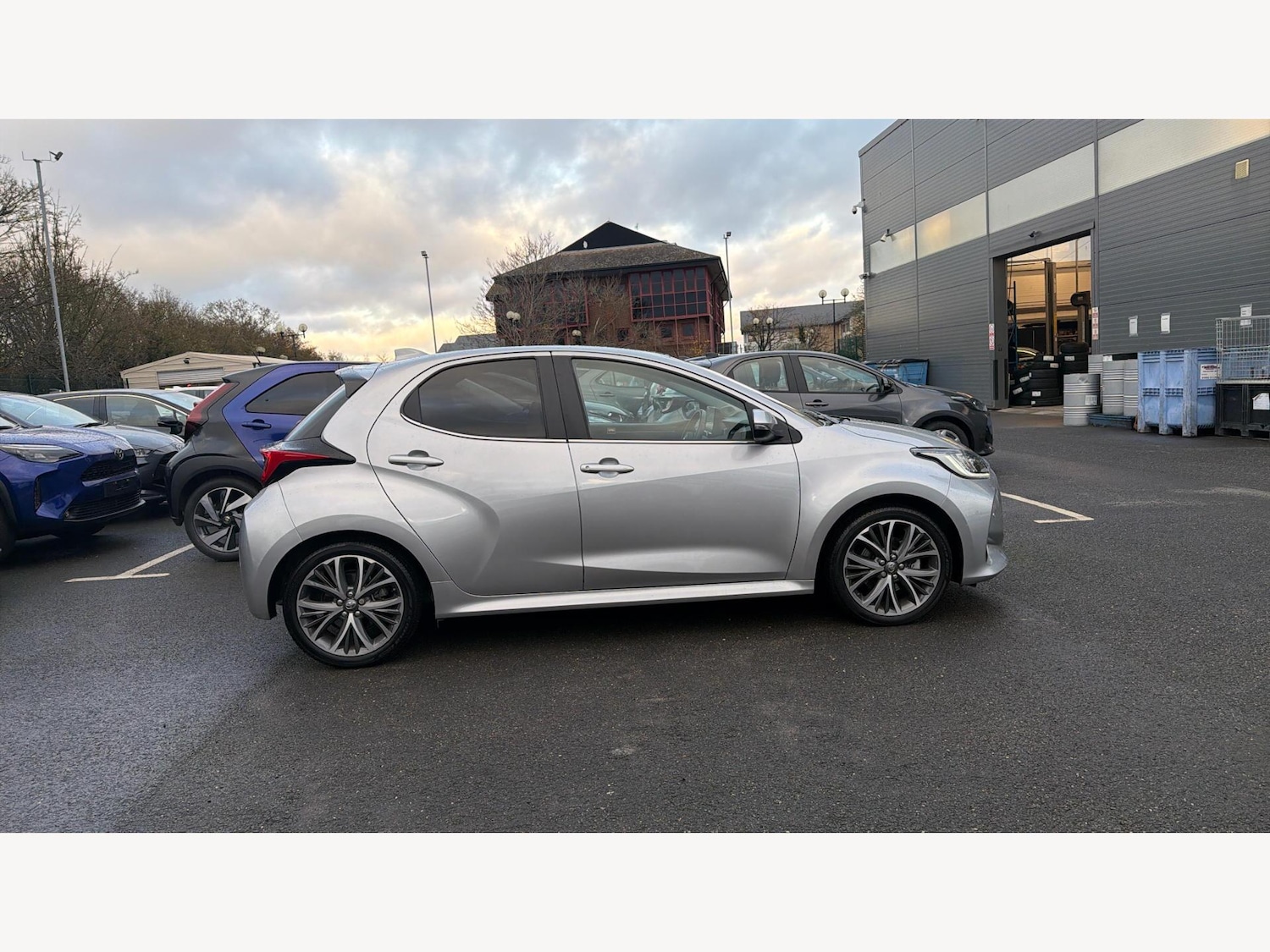 Used Toyota Yaris 2023 for sale - 76918571: Photo 18