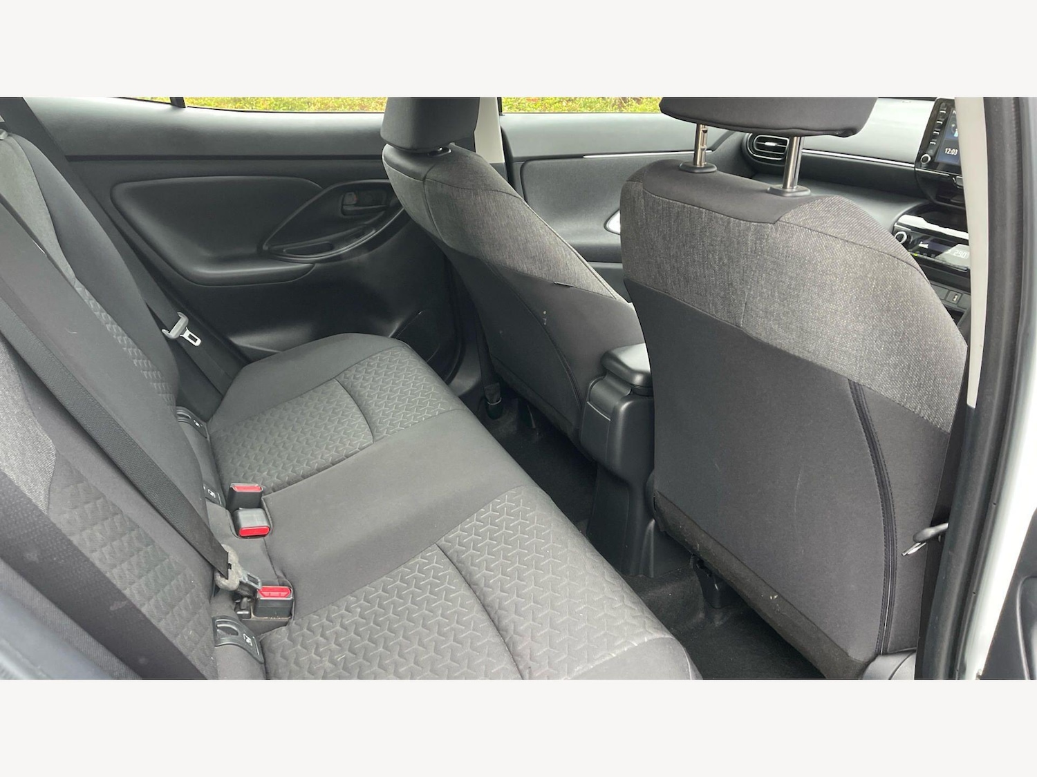 Used Toyota Yaris Cross 2023 for sale - 77633750: Photo 14