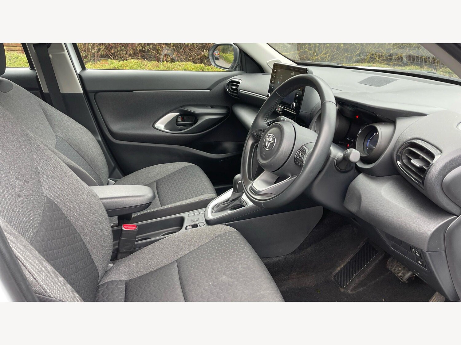 Used Toyota Yaris Cross 2023 for sale - 77978531: Photo 13