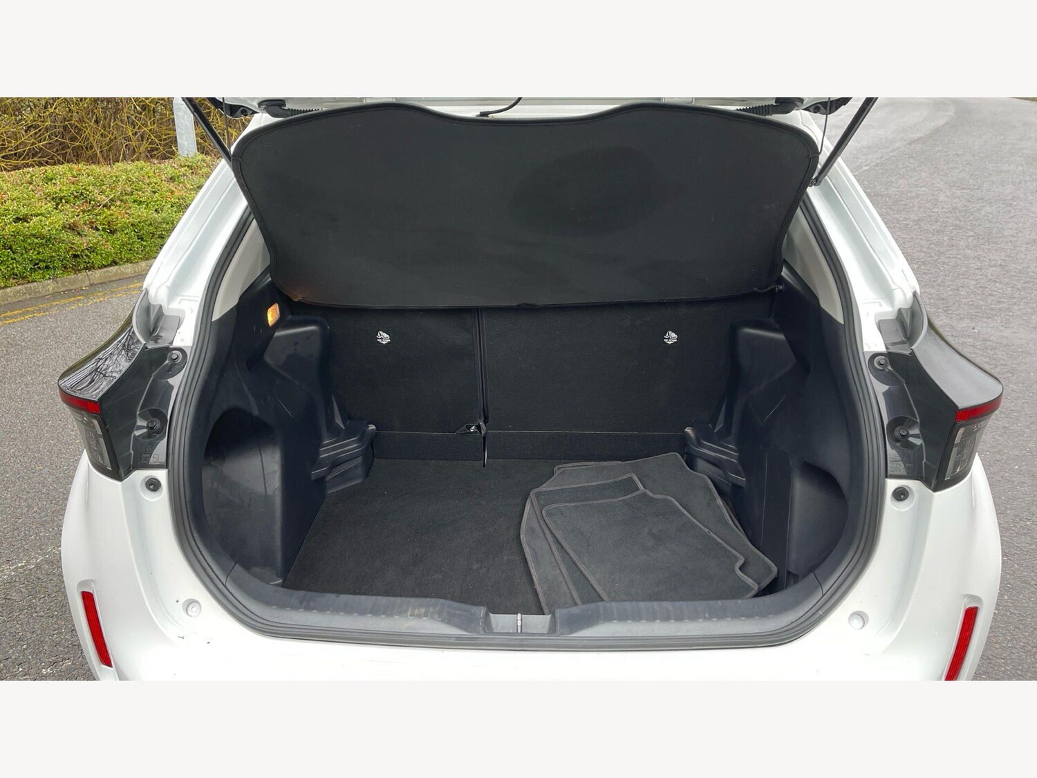 Used Toyota Yaris Cross 2023 for sale - 77978531: Photo 16