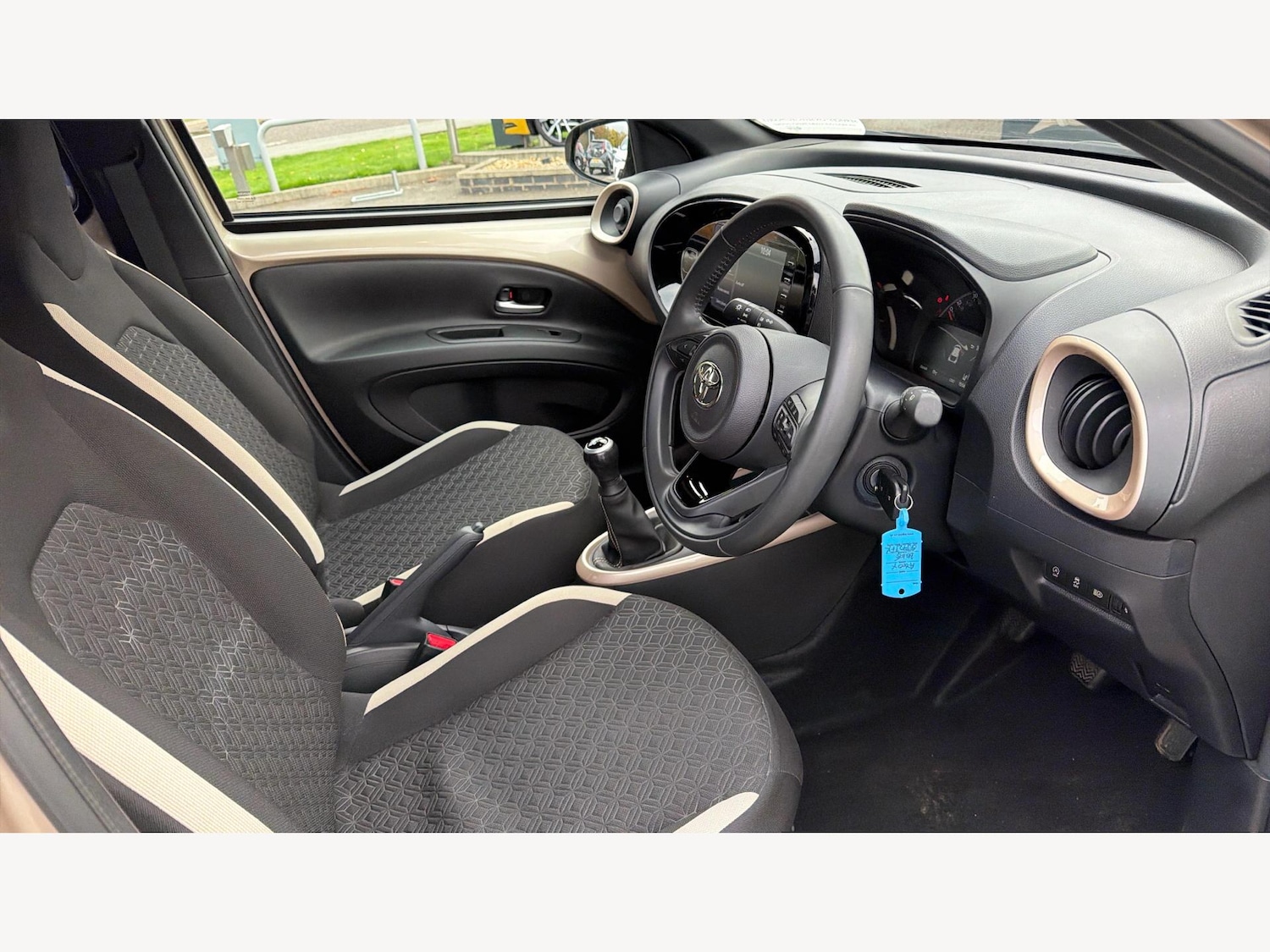Used Toyota Aygo X 2022 for sale - 76458111: Photo 13