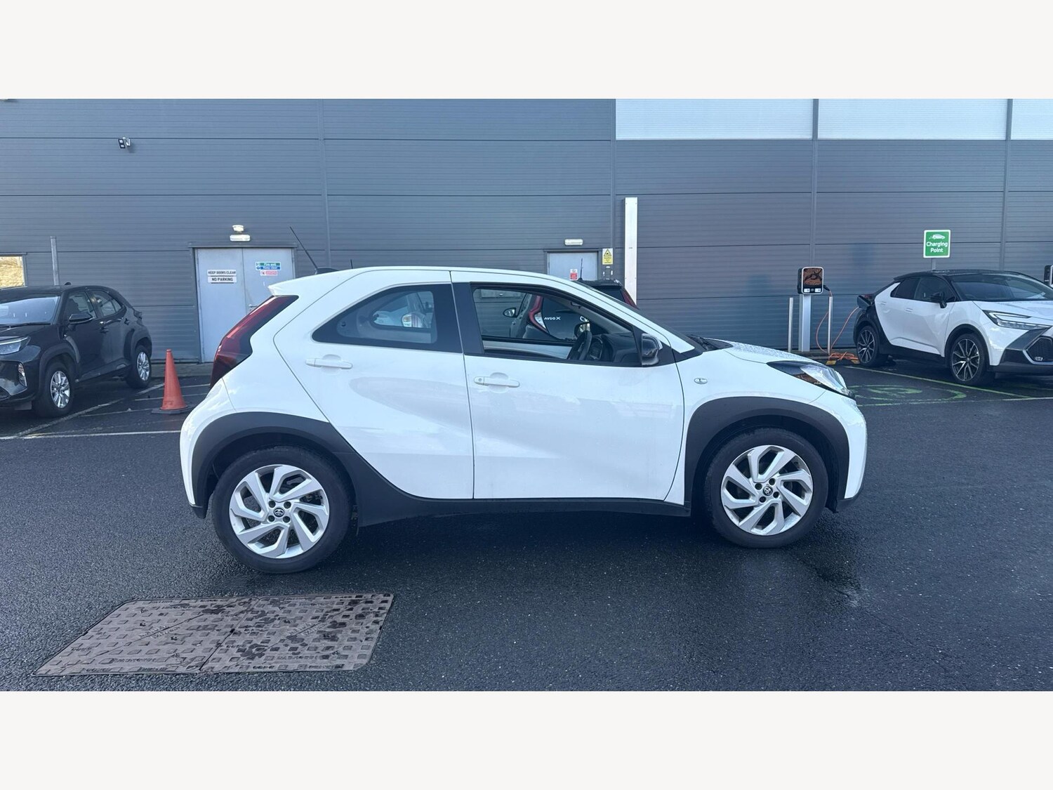 Used Toyota Aygo X 2023 for sale - 76918708: Photo 18