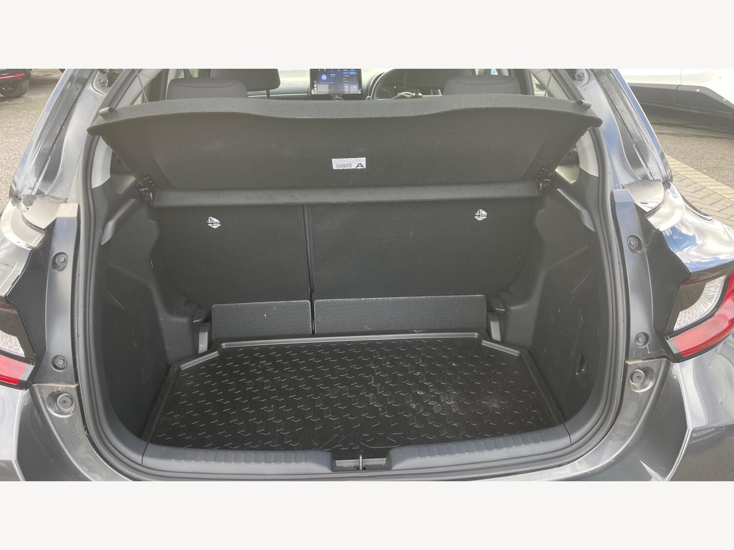 Used Toyota Yaris 2024 for sale - 76409417: Photo 16