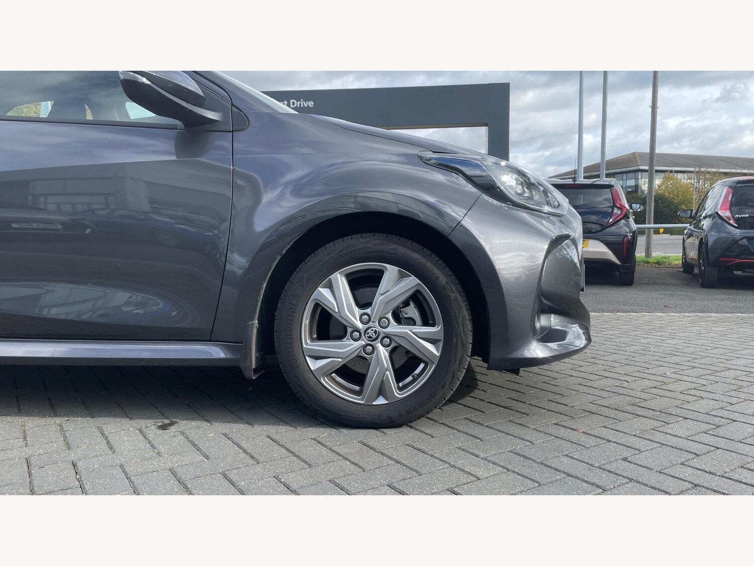 Used Toyota Yaris 2024 for sale - 76409417: Photo 20