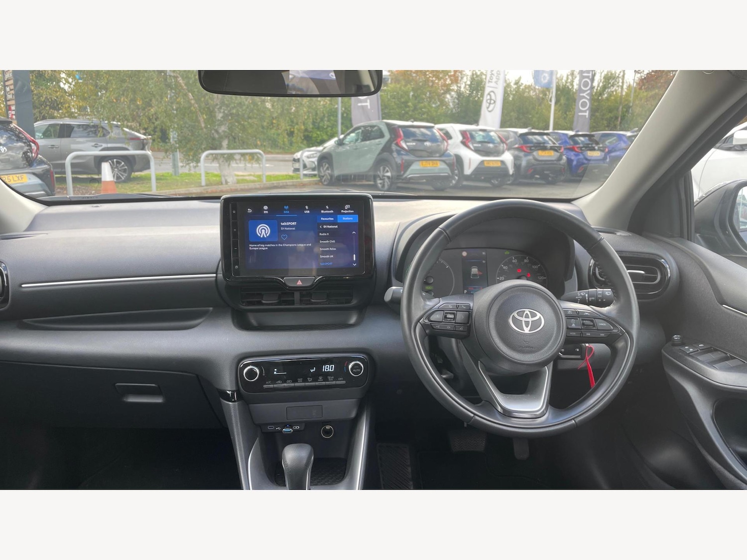 Used Toyota Yaris 2024 for sale - 76409417: Photo 7
