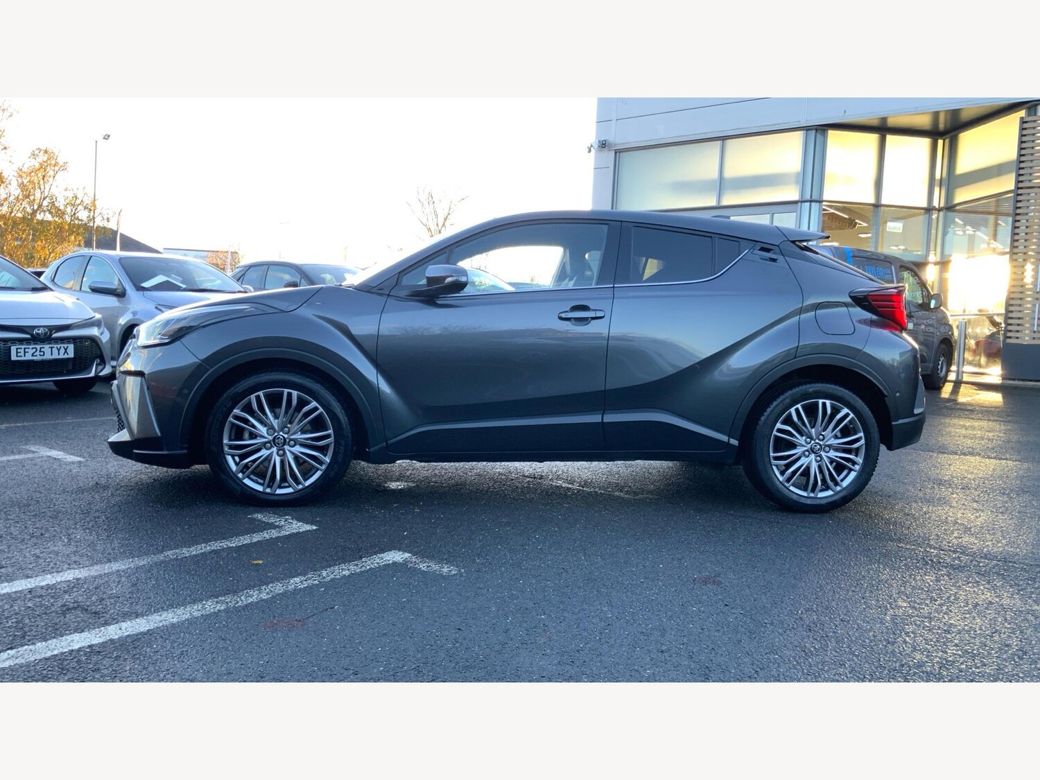Used Toyota C-HR 2023 for sale - 77612352: Photo 19