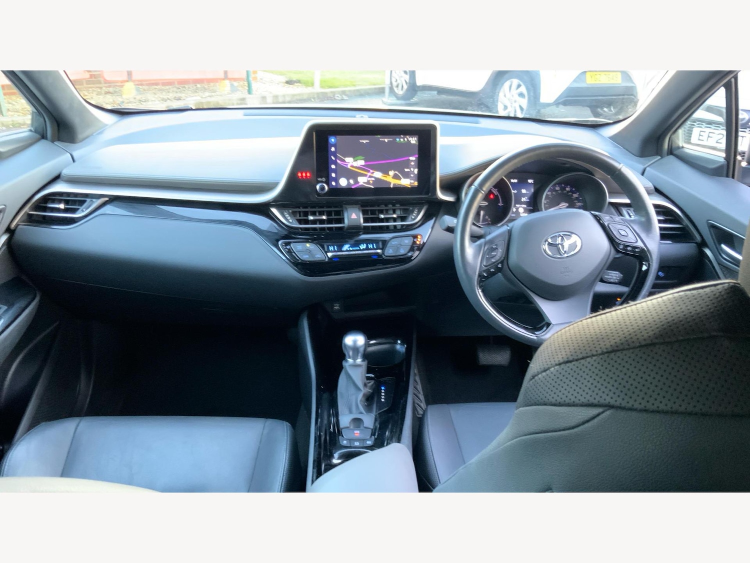 Used Toyota C-HR 2023 for sale - 77612352: Photo 7