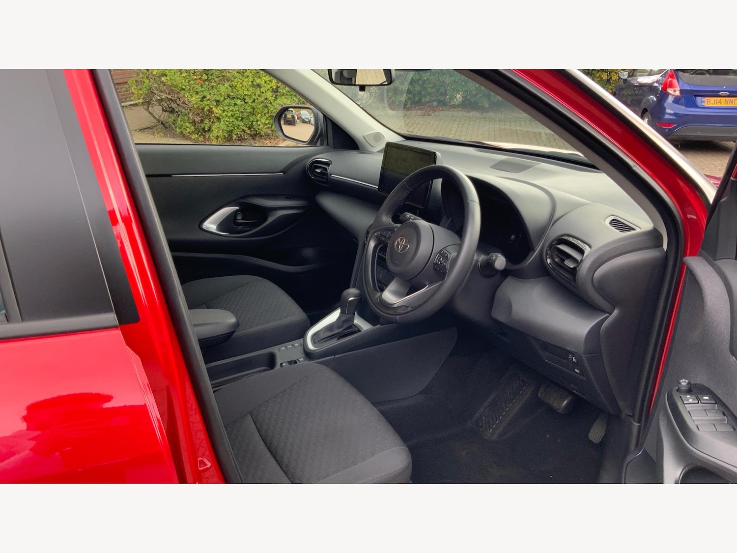 Used Toyota Yaris Cross 2024 for sale - 76399043: Photo 13