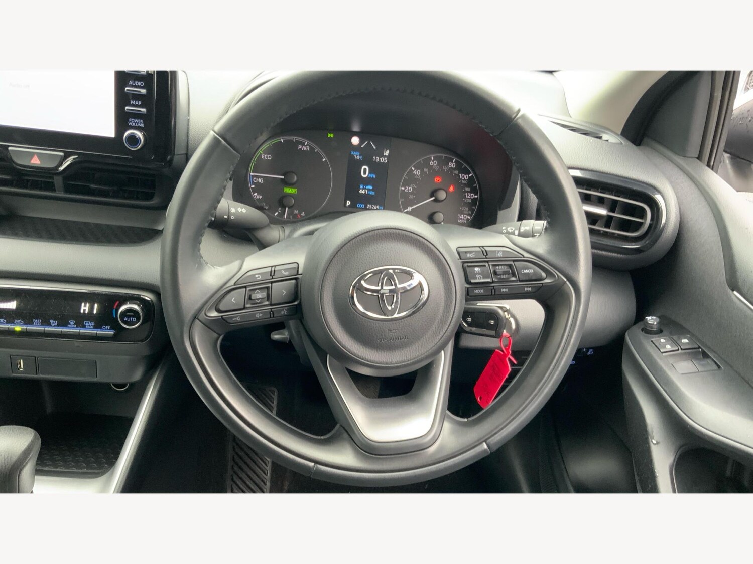 Used Toyota Yaris 2023 for sale - 76562107: Photo 10