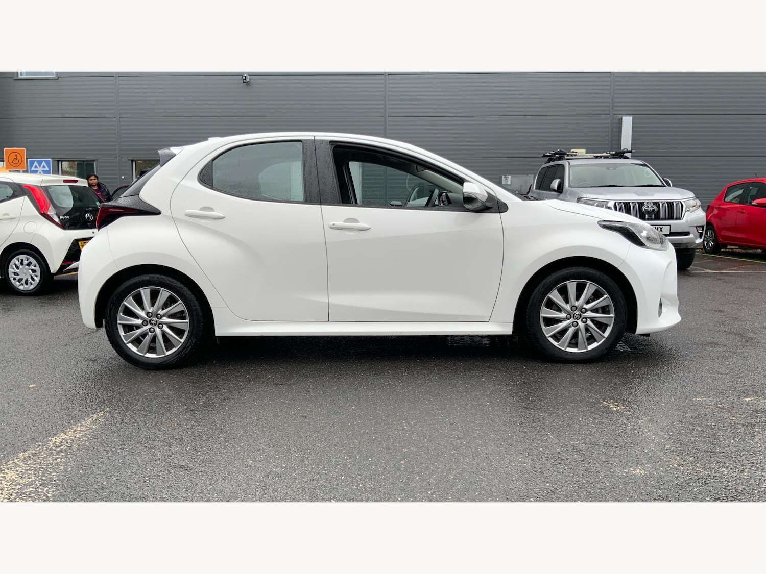 Used Toyota Yaris 2023 for sale - 76562107: Photo 19