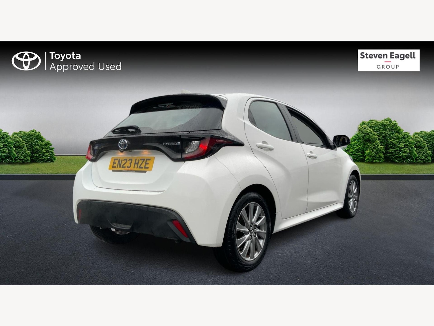 Used Toyota Yaris 2023 for sale - 76562107: Photo 2