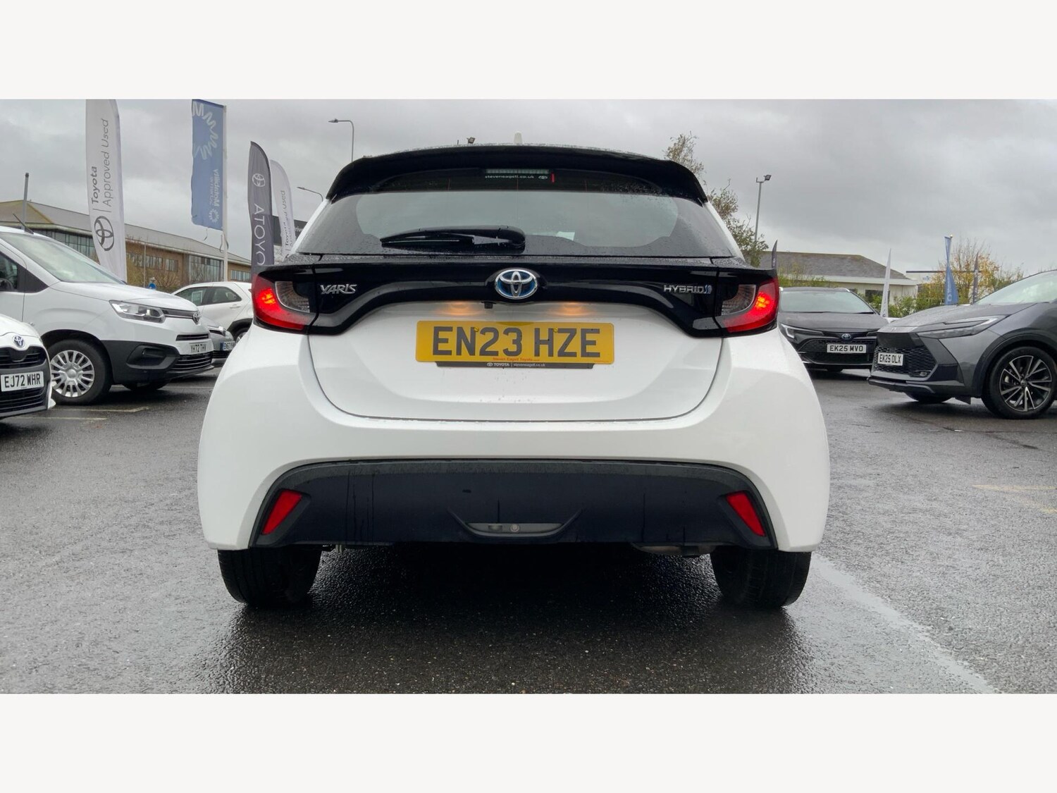 Used Toyota Yaris 2023 for sale - 76562107: Photo 21