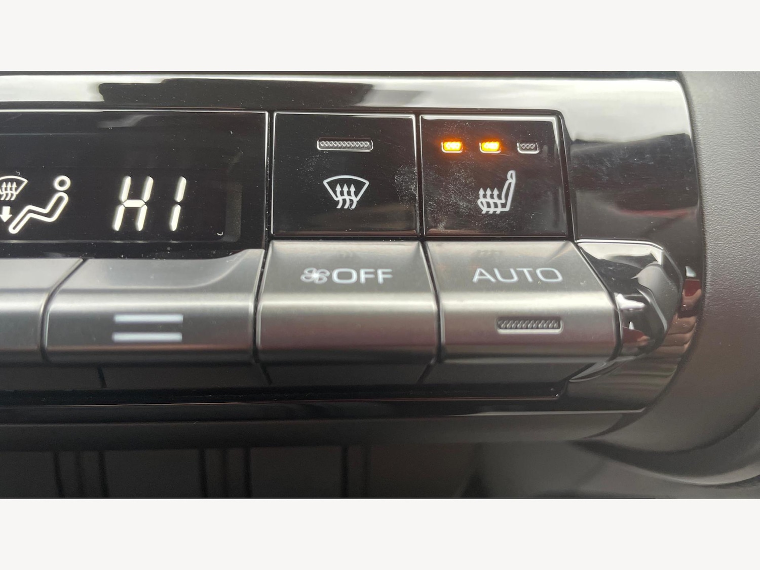 Used Toyota C-HR 2025 for sale - 76597047: Photo 30