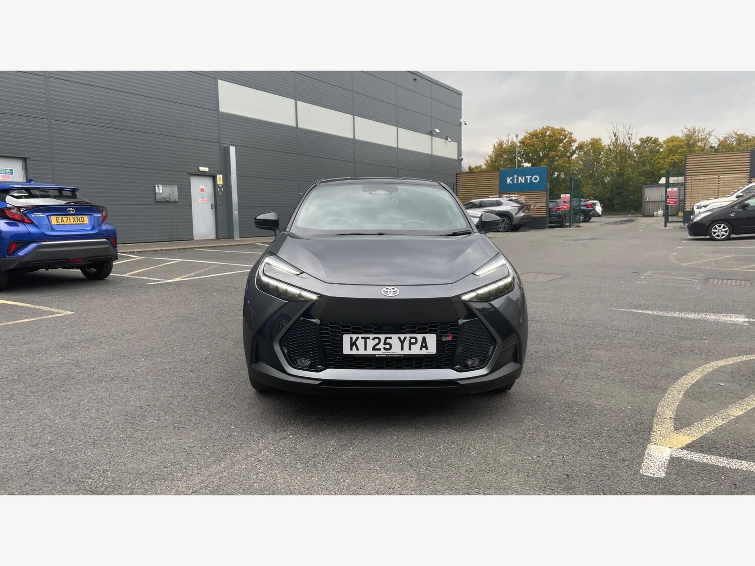 Used Toyota C-HR 2025 for sale - 77439866: Photo 17