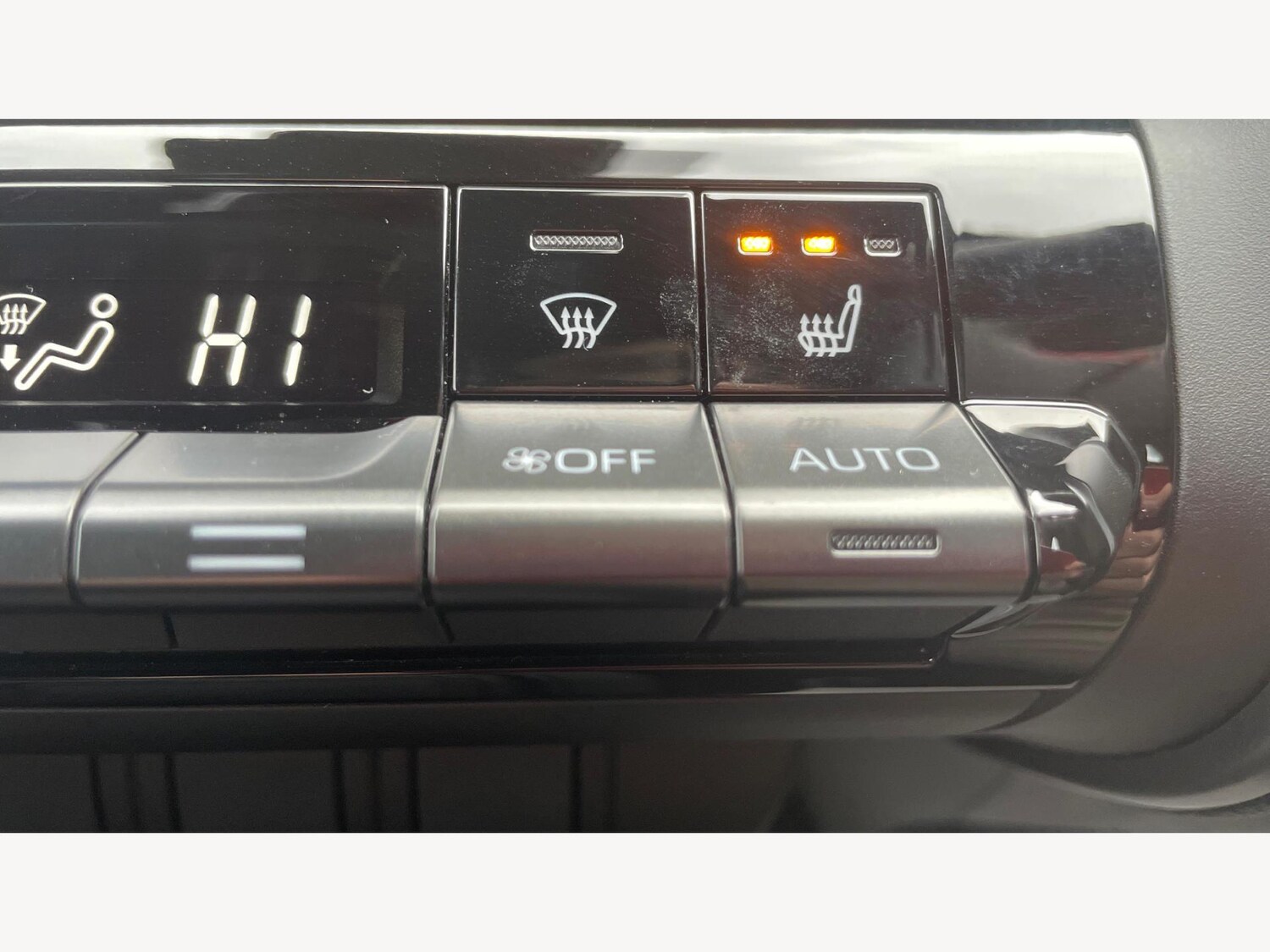 Used Toyota C-HR 2025 for sale - 77439866: Photo 30