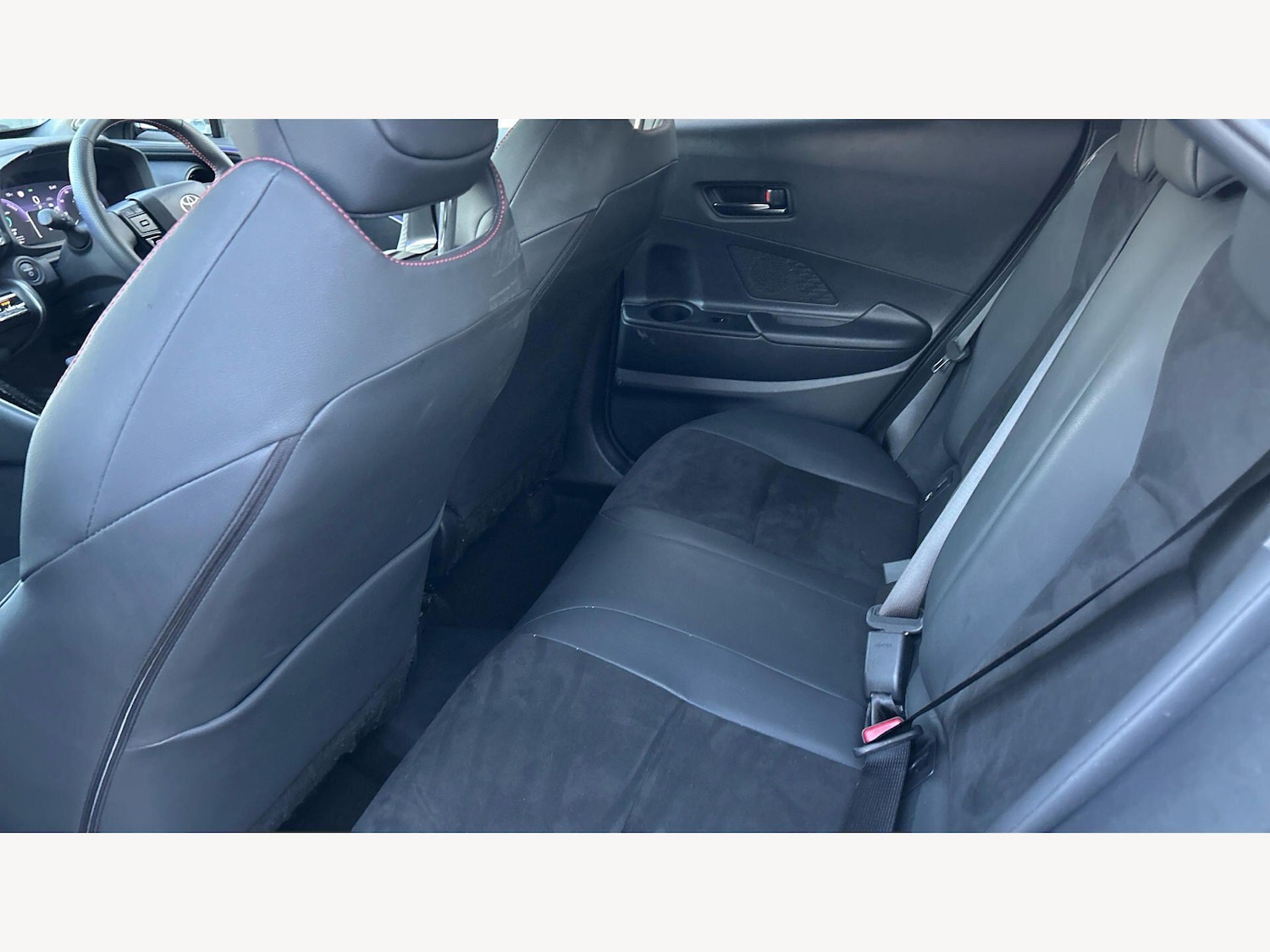 Used Toyota C-HR 2024 for sale - 77994093: Photo 15