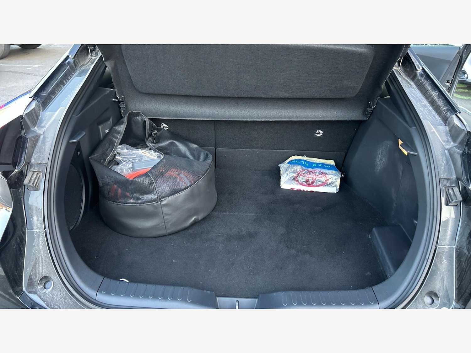 Used Toyota C-HR 2024 for sale - 77994093: Photo 16