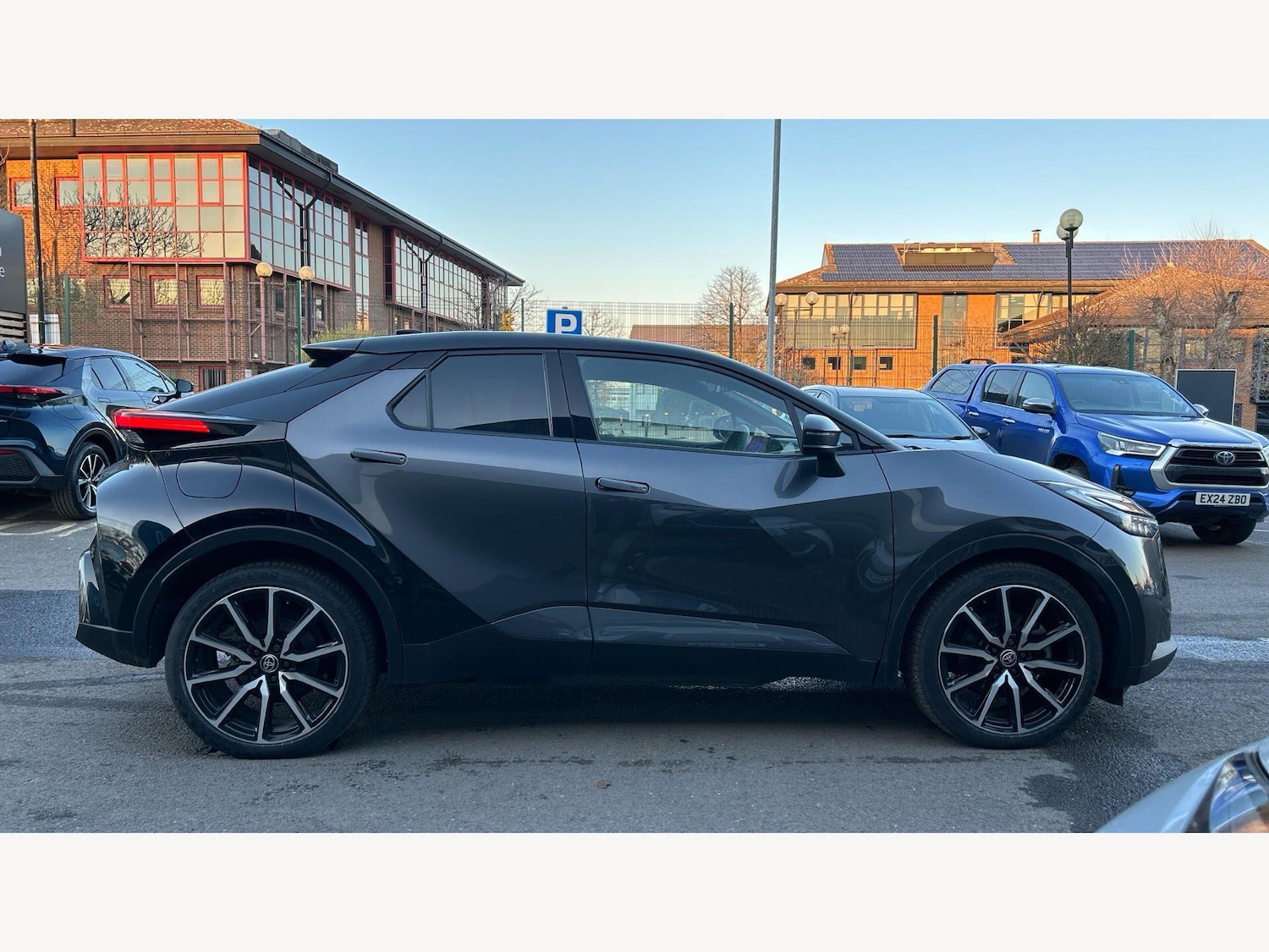 Used Toyota C-HR 2024 for sale - 77994093: Photo 18
