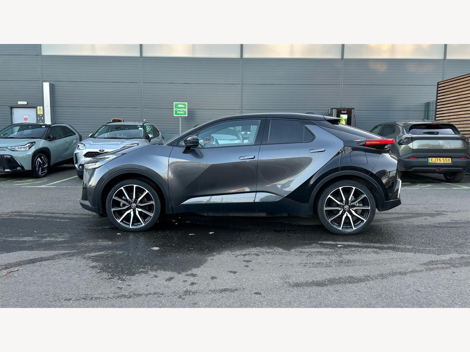 Used Toyota C-HR 2024 for sale - 77994093: Photo 19