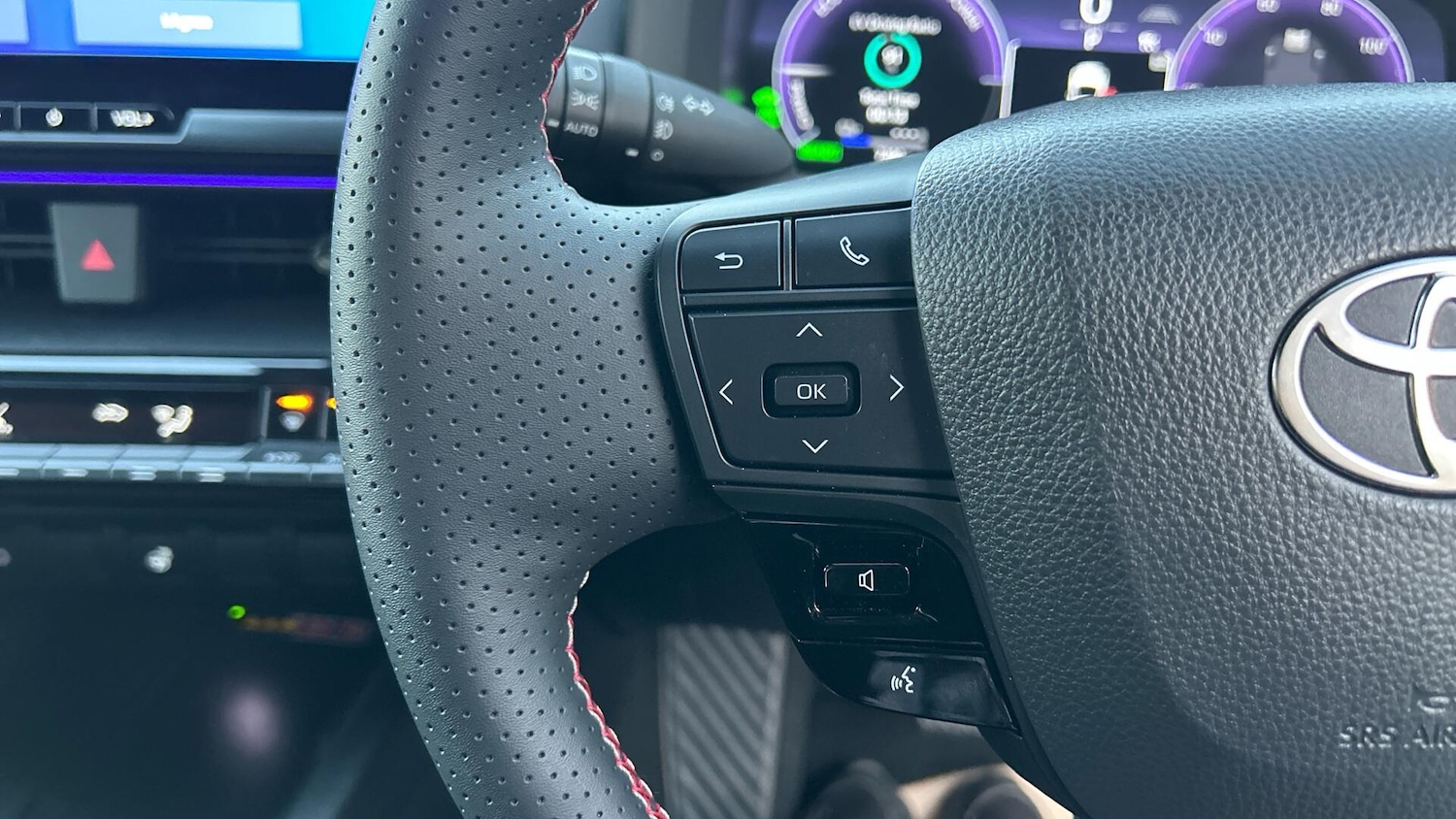 Used Toyota C-HR 2024 for sale - 77994093: Photo 34