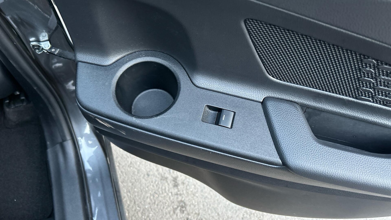 Used Toyota C-HR 2024 for sale - 77994093: Photo 37