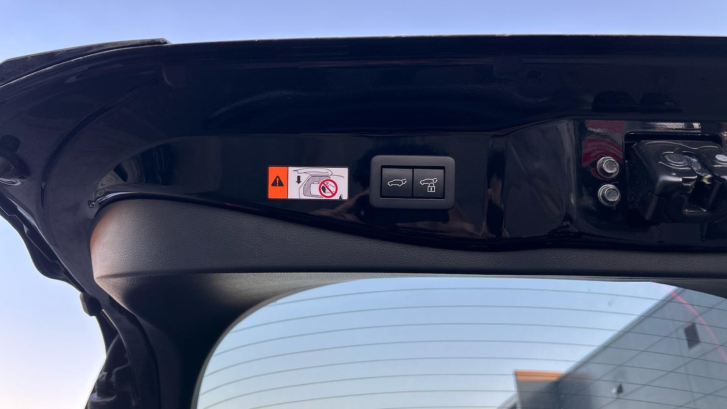 Used Toyota C-HR 2024 for sale - 77994093: Photo 38