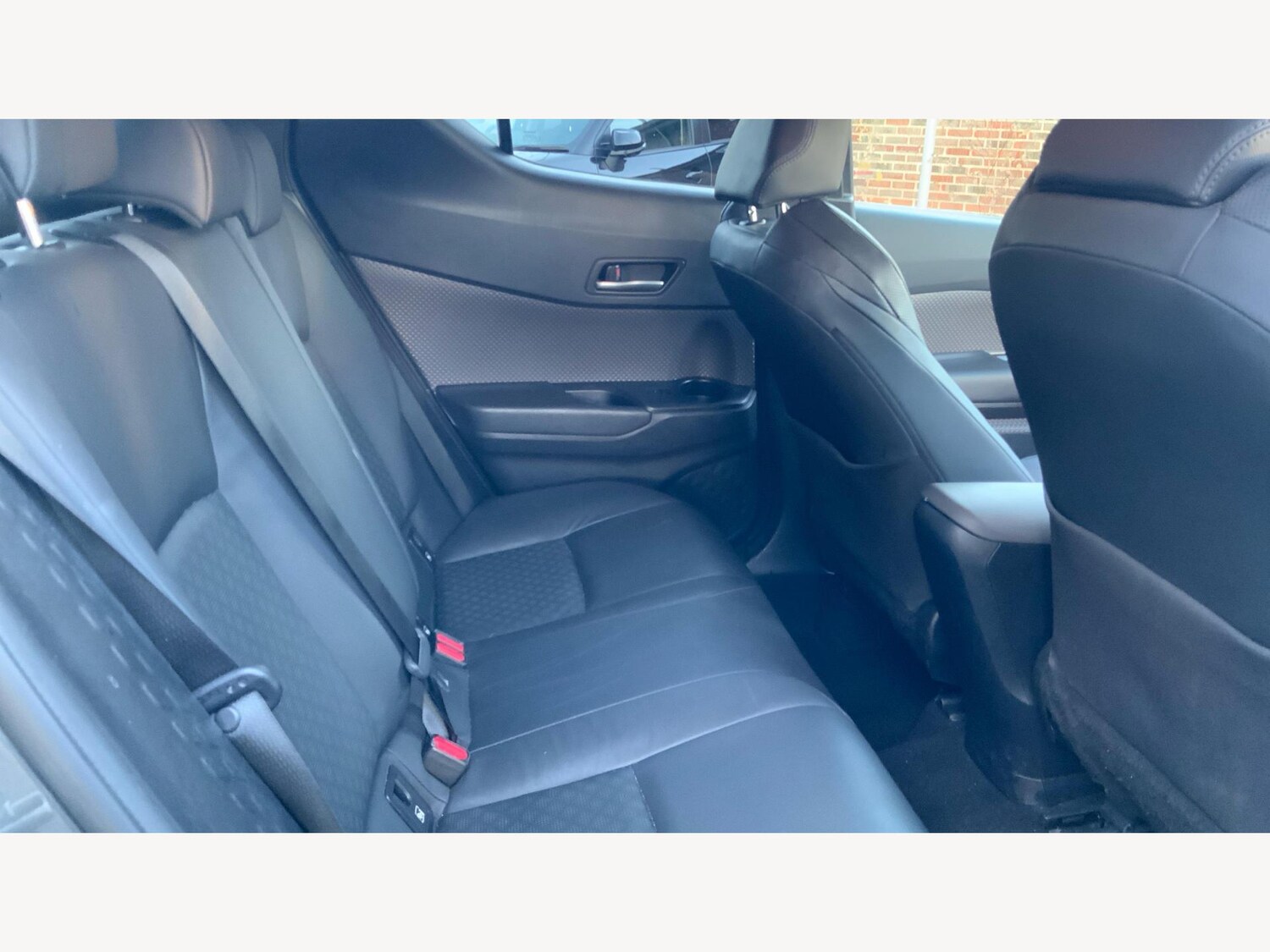 Used Toyota C-HR 2023 for sale - 76735184: Photo 14