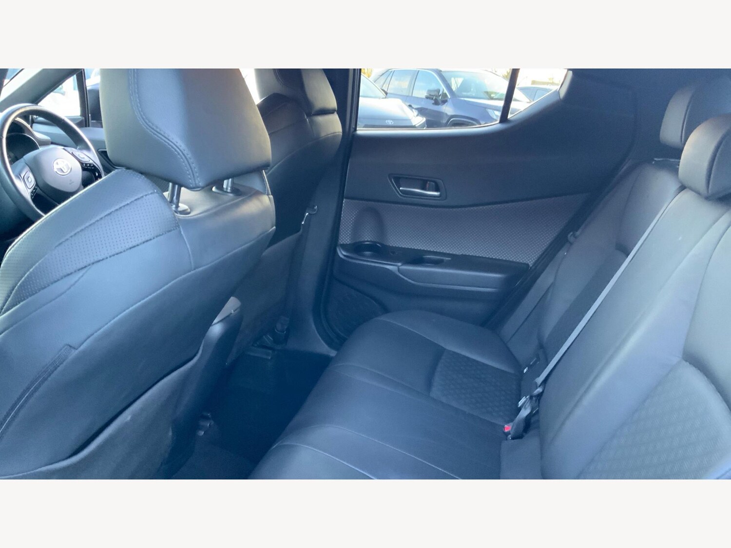 Used Toyota C-HR 2023 for sale - 76735184: Photo 15