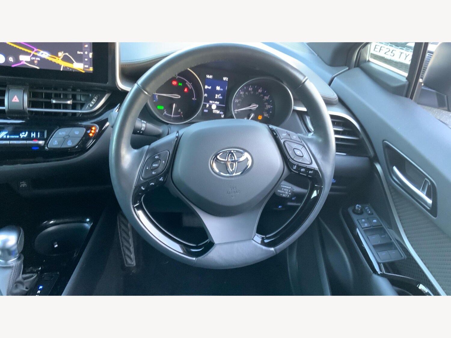 Used Toyota C-HR 2023 for sale - 76735184: Photo 8