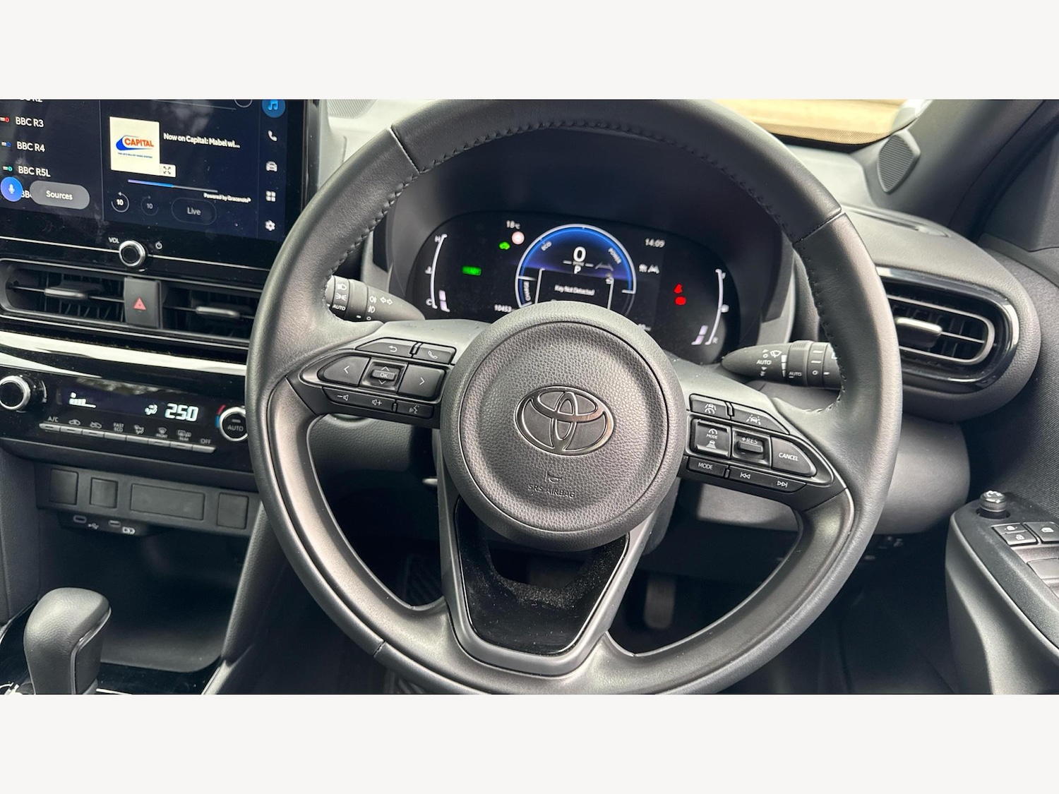 Used Toyota Yaris Cross 2024 for sale - 77143913: Photo 10