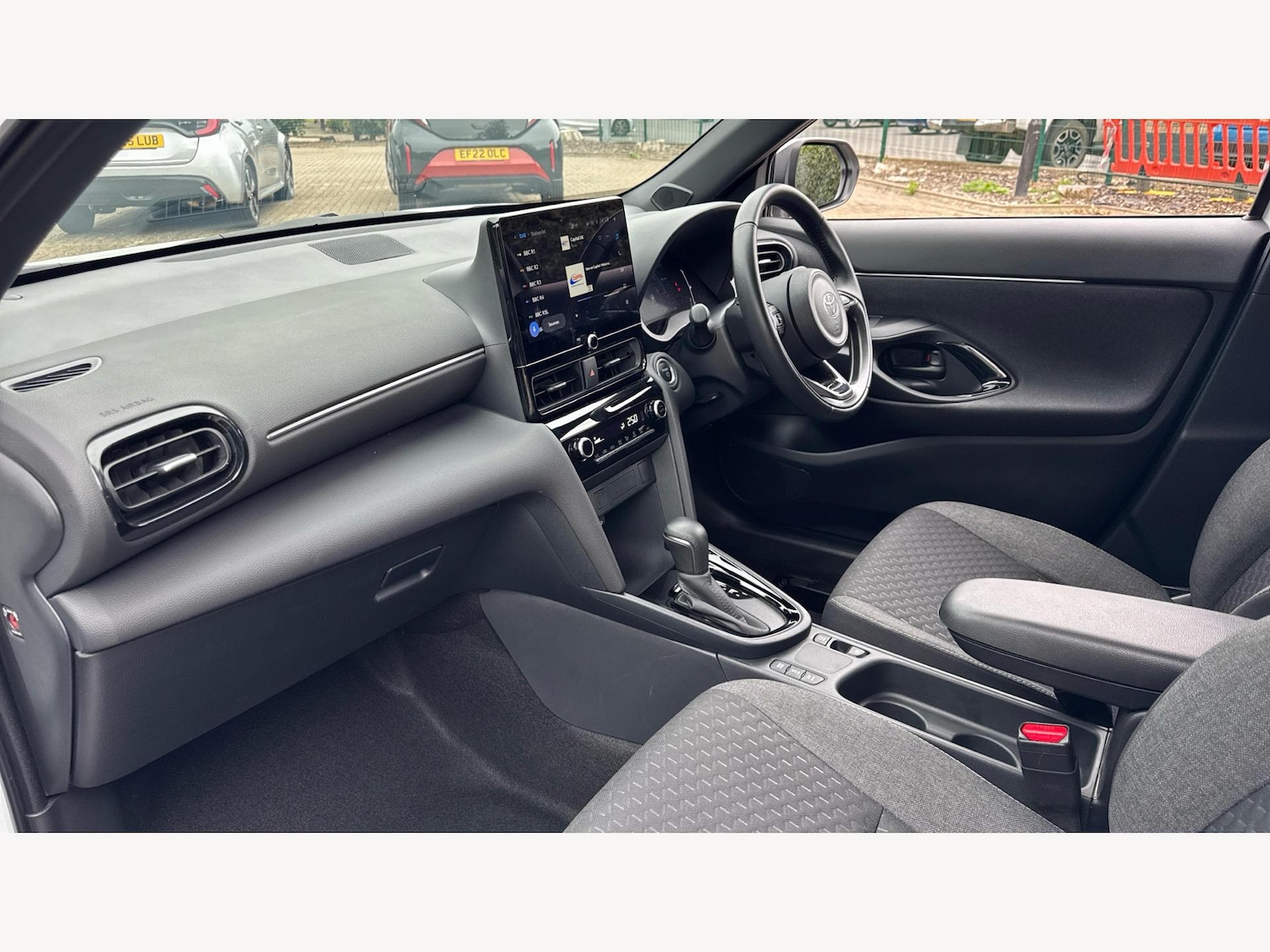 Used Toyota Yaris Cross 2024 for sale - 77143913: Photo 12