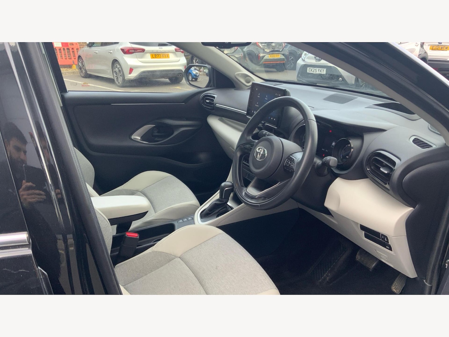 Used Toyota Yaris 2022 for sale - 76059456: Photo 13