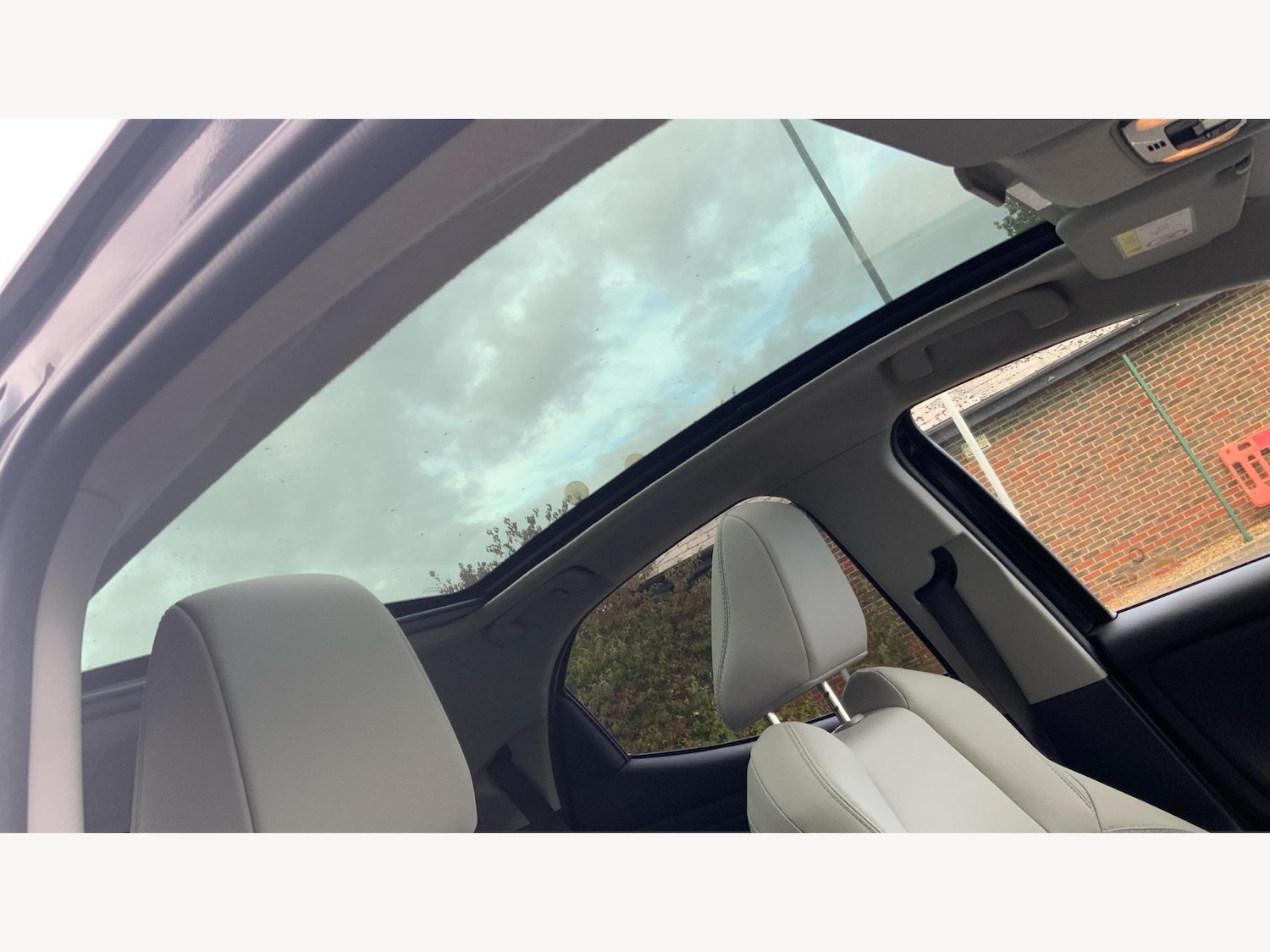 Used Toyota Yaris 2022 for sale - 76059456: Photo 30