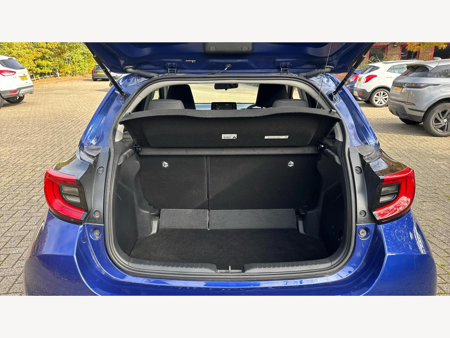 Used Toyota Yaris 2022 for sale - 76432053: Photo 16