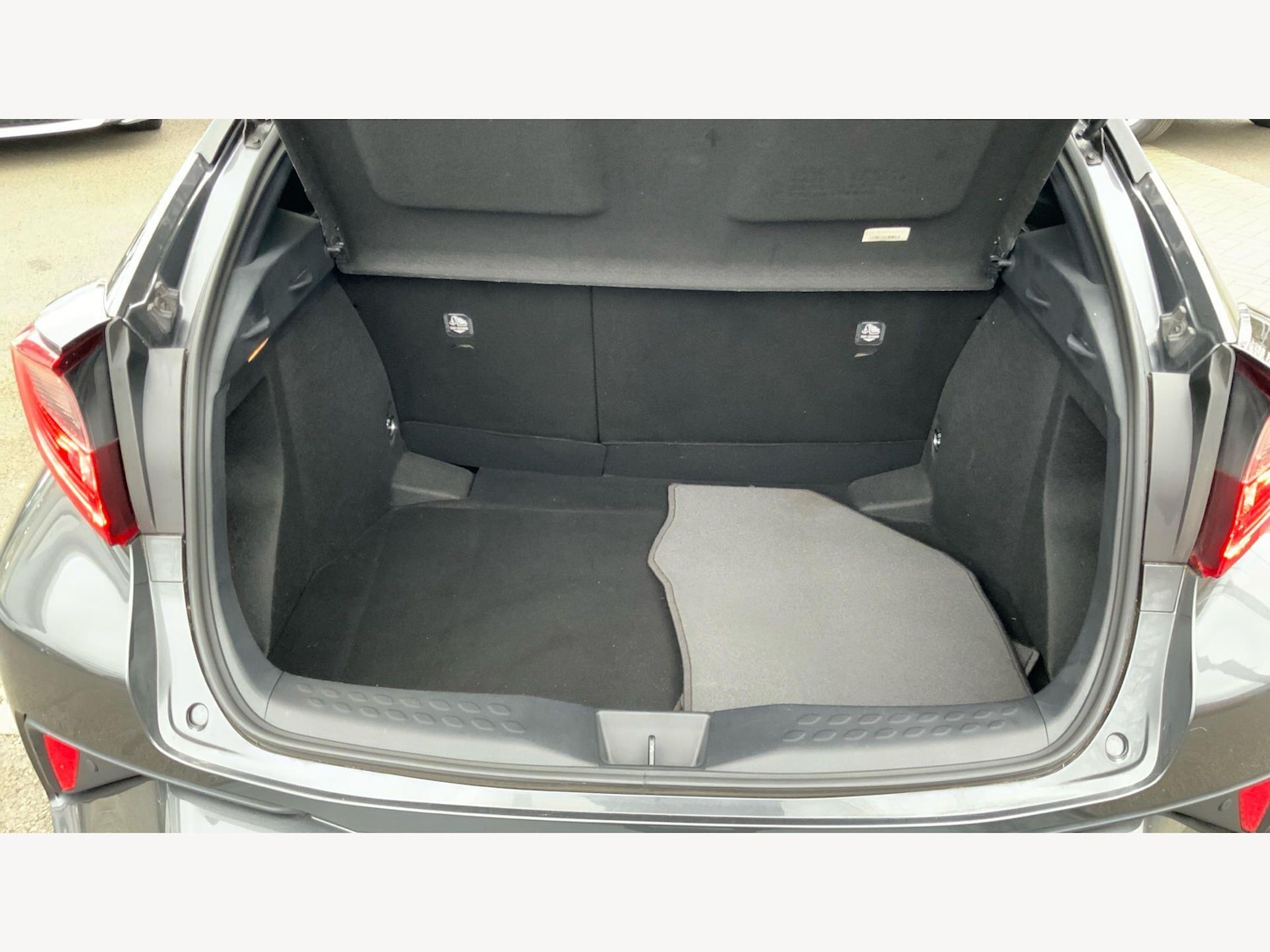 Used Toyota C-HR 2021 for sale - 77710329: Photo 16