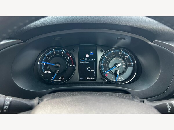 Used Toyota Hilux 2023 for sale - 76072602: Photo 11