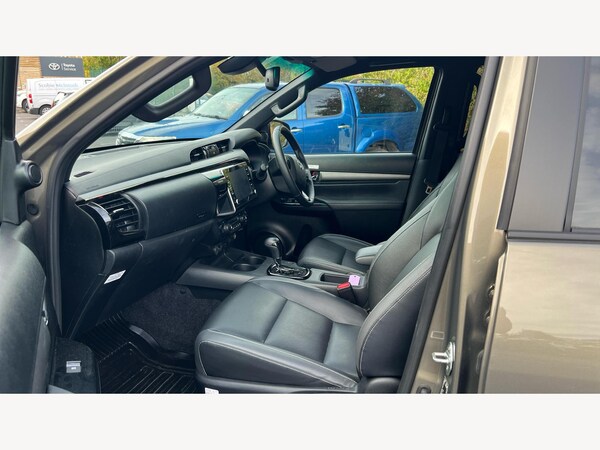 Used Toyota Hilux 2023 for sale - 76072602: Photo 12
