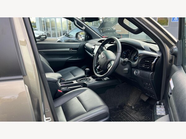 Used Toyota Hilux 2023 for sale - 76072602: Photo 13