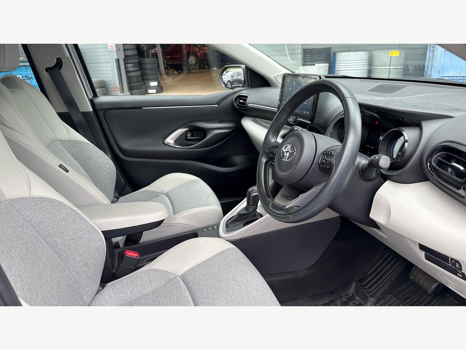 Used Toyota Yaris 2022 for sale - 78184669: Photo 14