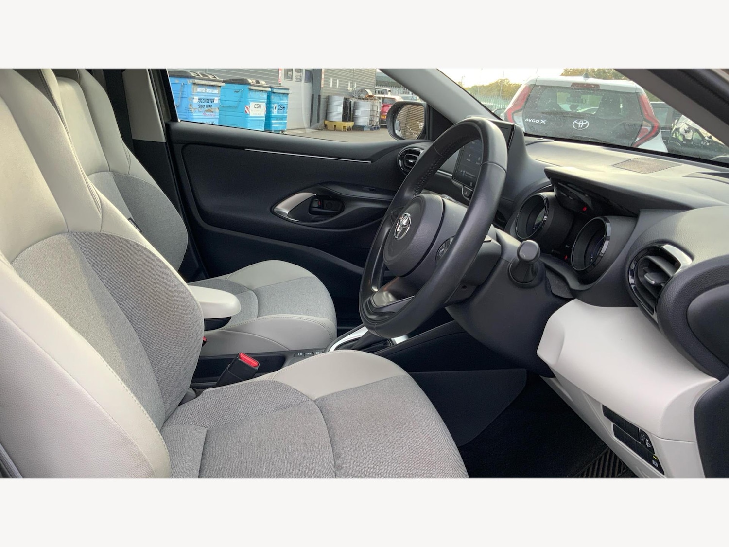 Used Toyota Yaris 2022 for sale - 76122638: Photo 13