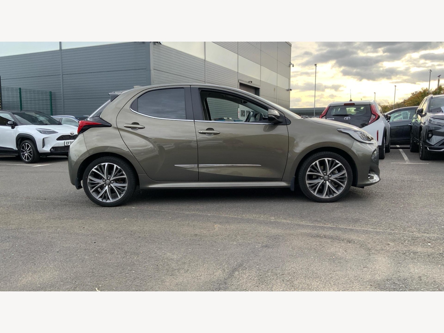 Used Toyota Yaris 2022 for sale - 76122638: Photo 18
