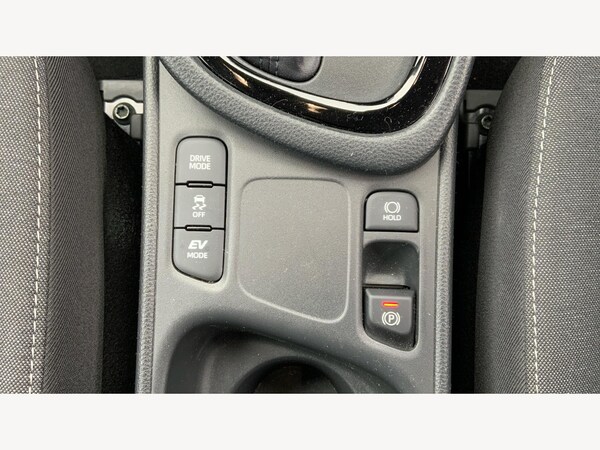 Used Toyota Yaris 2025 for sale - 76270551: Photo 27