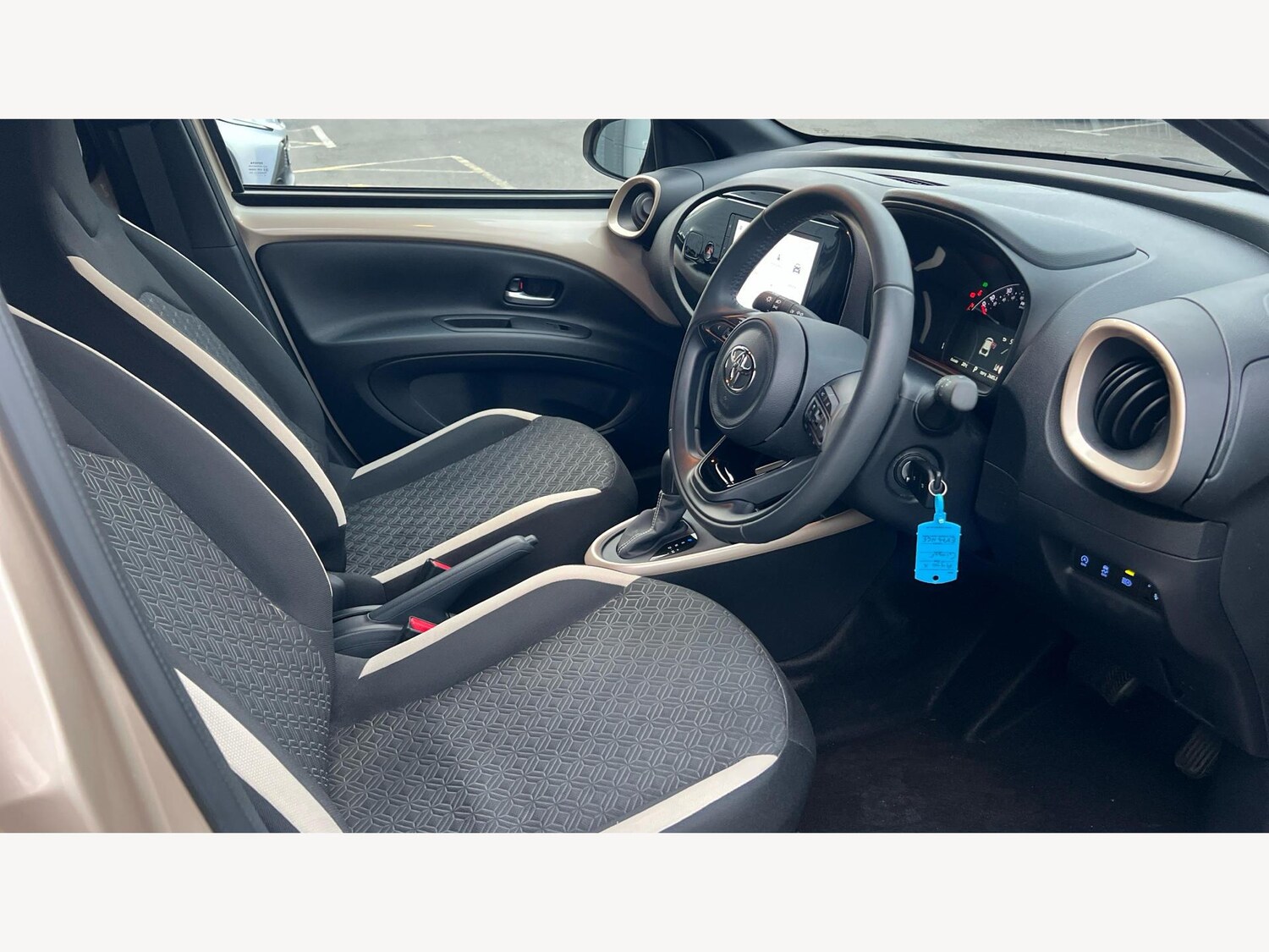 Used Toyota Aygo X 2024 for sale - 76388587: Photo 13
