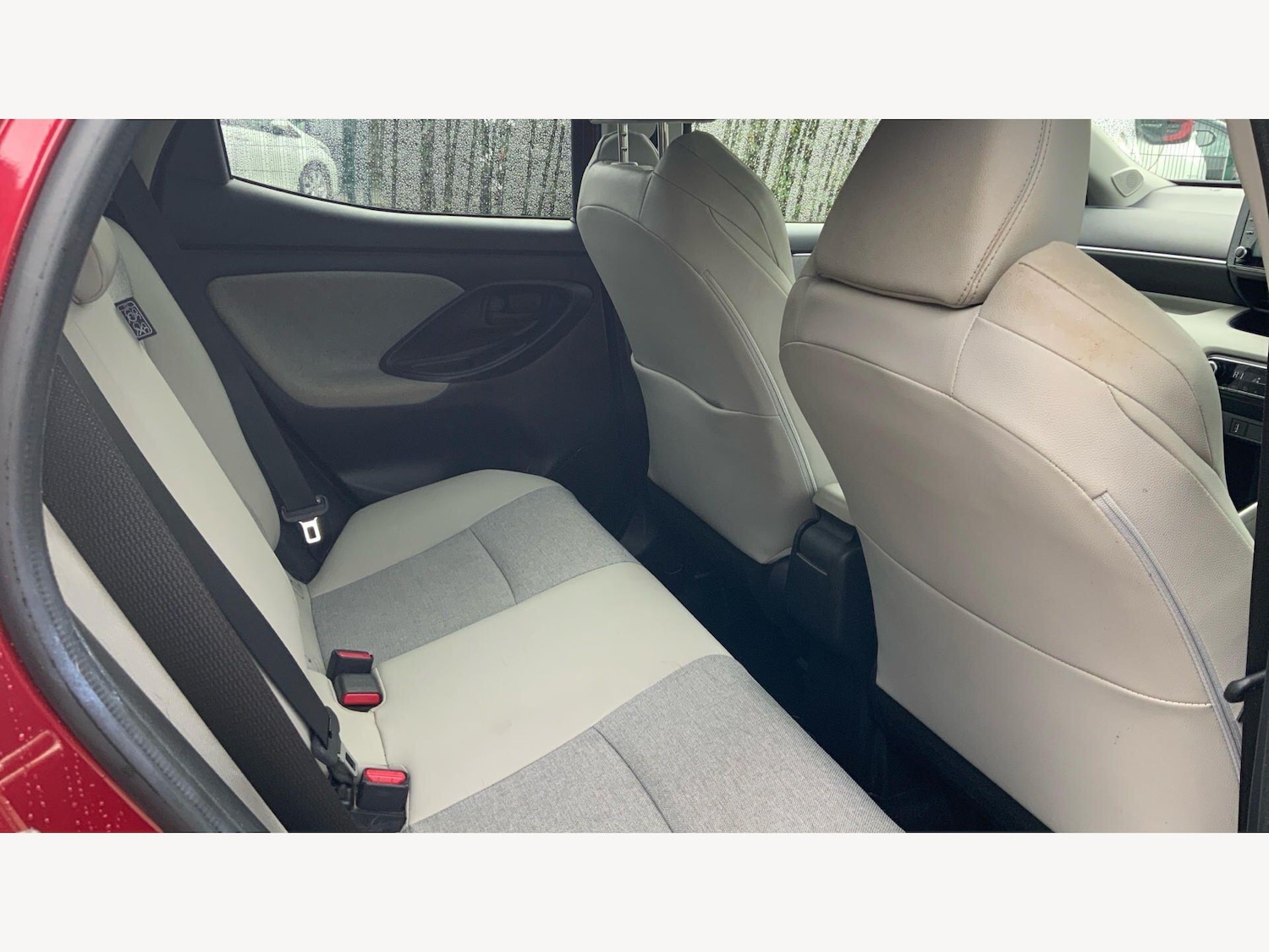 Used Toyota Yaris for sale - 78214144: Photo 14