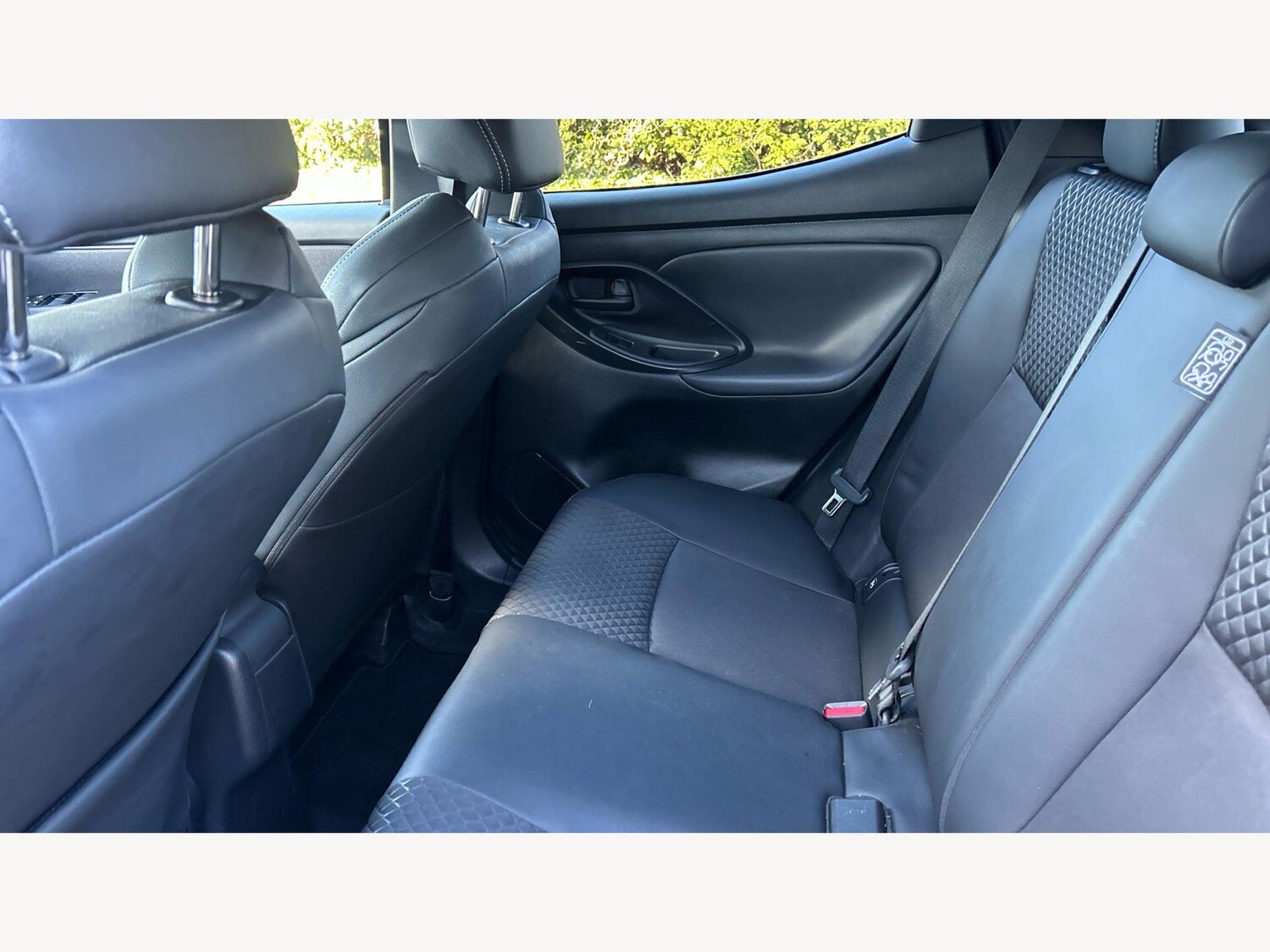 Used Toyota Yaris for sale - 78007619: Photo 15