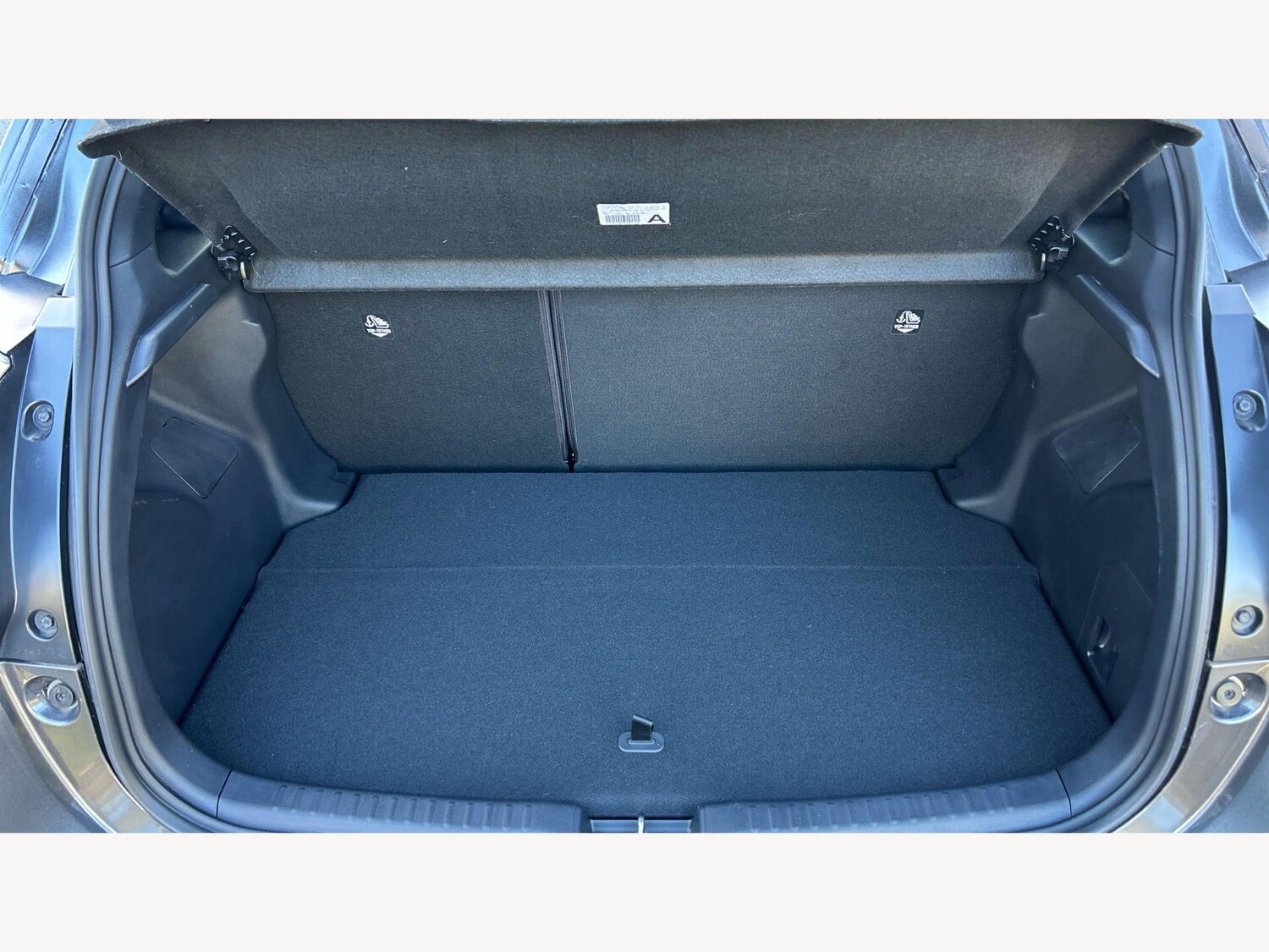 Used Toyota Yaris for sale - 78007619: Photo 16